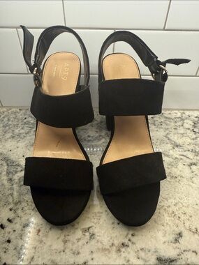 Apt. 9 Black Suede Strap Block Heel Sandals